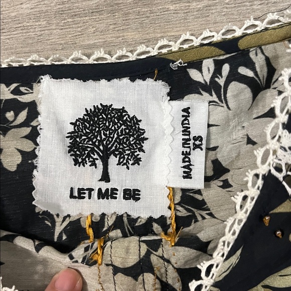 Let me be dress excellent condition - Picture 2 of 10